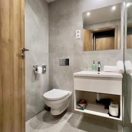 Apex Apartman شقة Sárvár