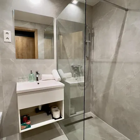شقة Apex Apartman *